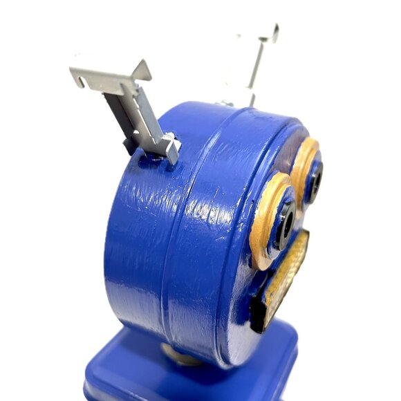 CERULEAN, a found objects robot sculpture - Picture 6 of 6